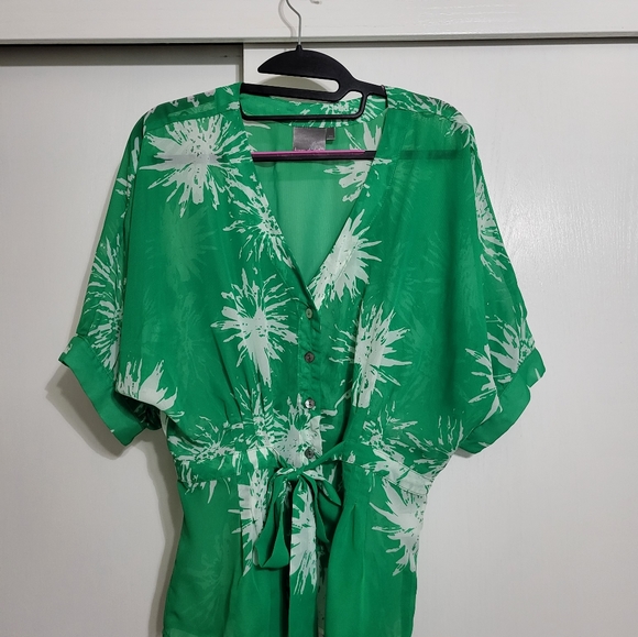 Kaya di KoKo sheer floral blouse M - Picture 2 of 6